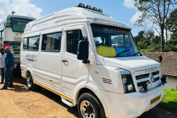 12 Seater Tempo Traveller