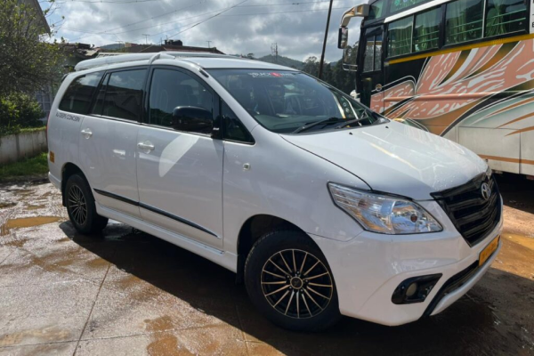 7 Seater Innova Crysta